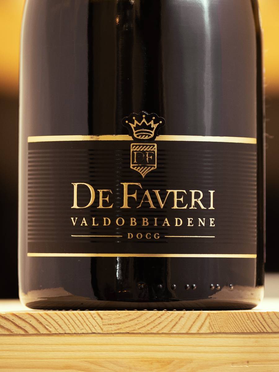 Игристое вино De Faveri Valdobbiadene Prosecco Superiore Extra Dry / Просекко Вальдоббьадене Супериоре Экстра Драй Де Фавери