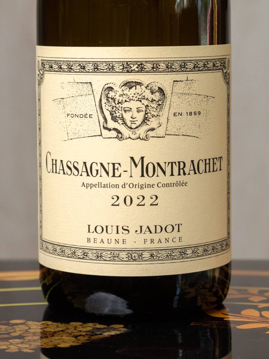 Вино Louis Jadot Chassagne-Montrachet 2022 / Луи Жадо Шассань-Монраше