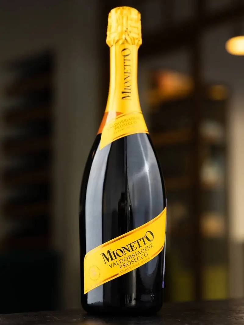 Игристое вино Prosecco Valdobbiadene Superiore Extra Dry Mionetto / Просекко Вльдоббьядене Супериоре Экстра Драй Мионетто