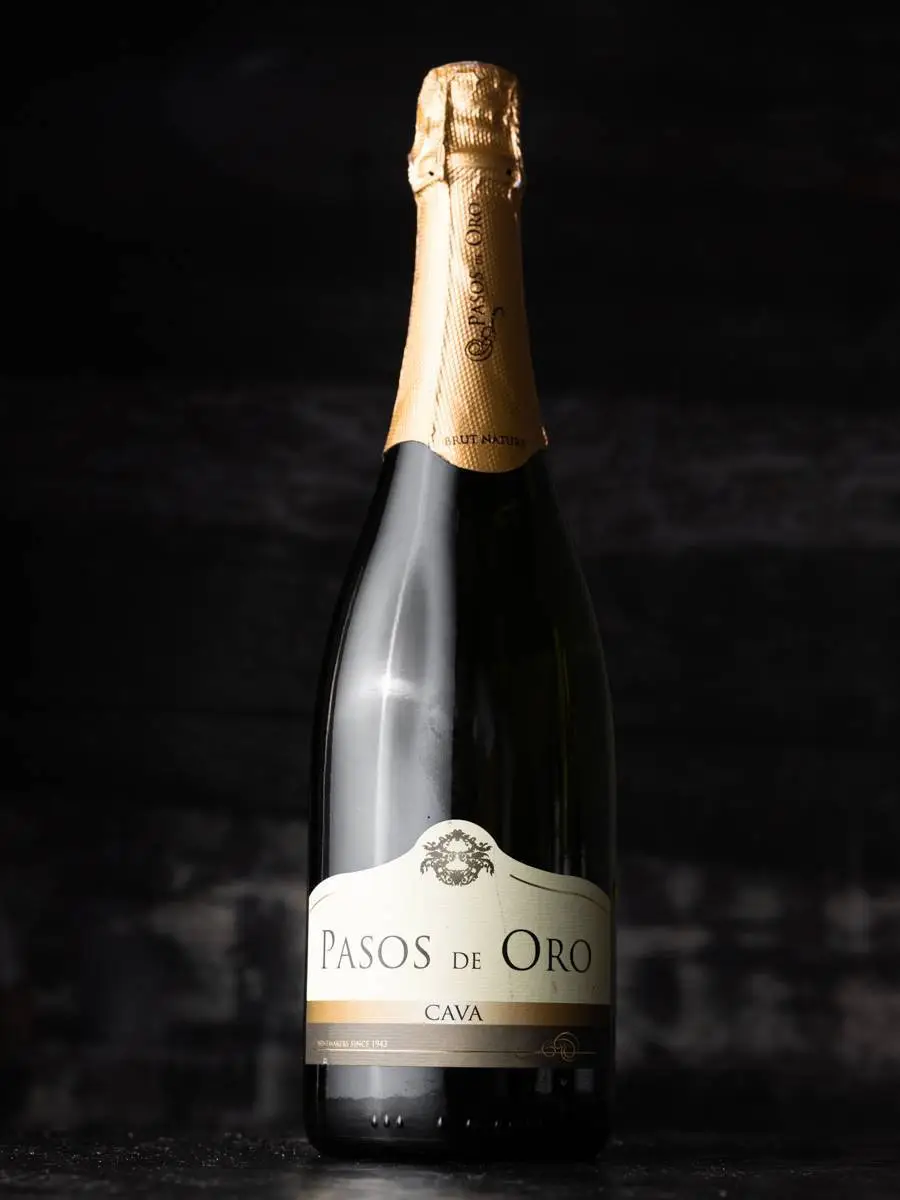 Игристое вино Cava Extra Brut Pasos de Oro / Кава Экстра Брют Пасос де Оро