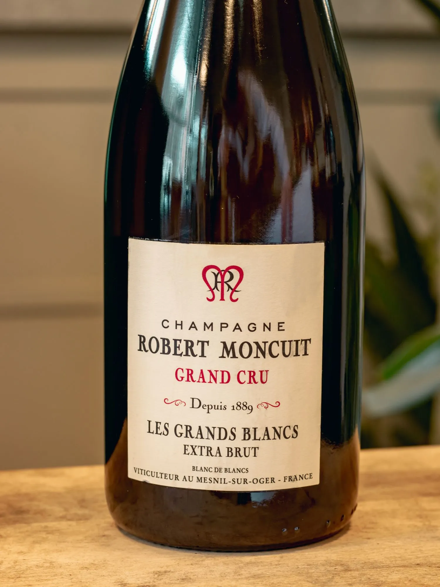 Шампанское Robert Moncuit Blanc de Blancs Grand Cru Extra Brut / Роберт Монкюи Блан де Блан Гран Крю Экстра Брют