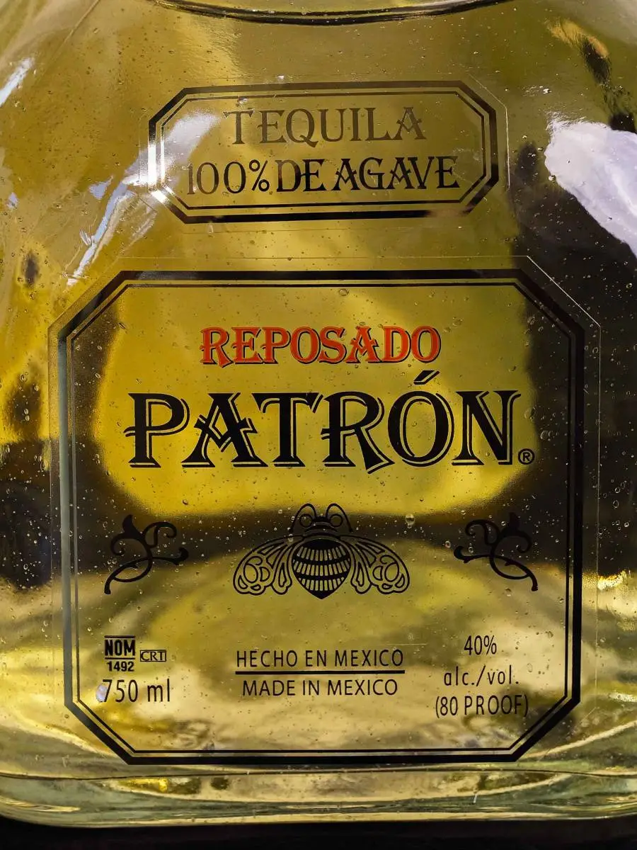 Этикетка Patron Reposado 100 % De Agave